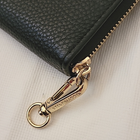 Steve Madden wallet - Picture 2 of 6